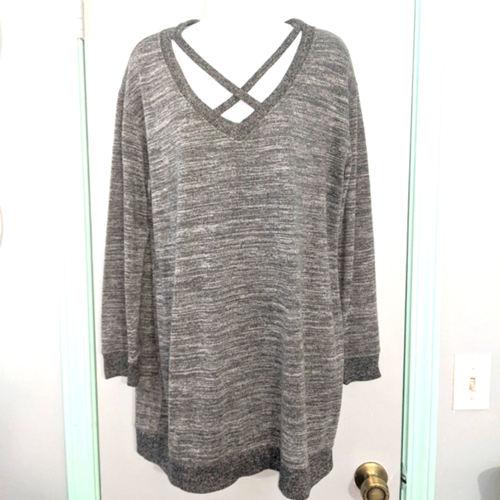 Gray tunic length top - Picture 2 of 6